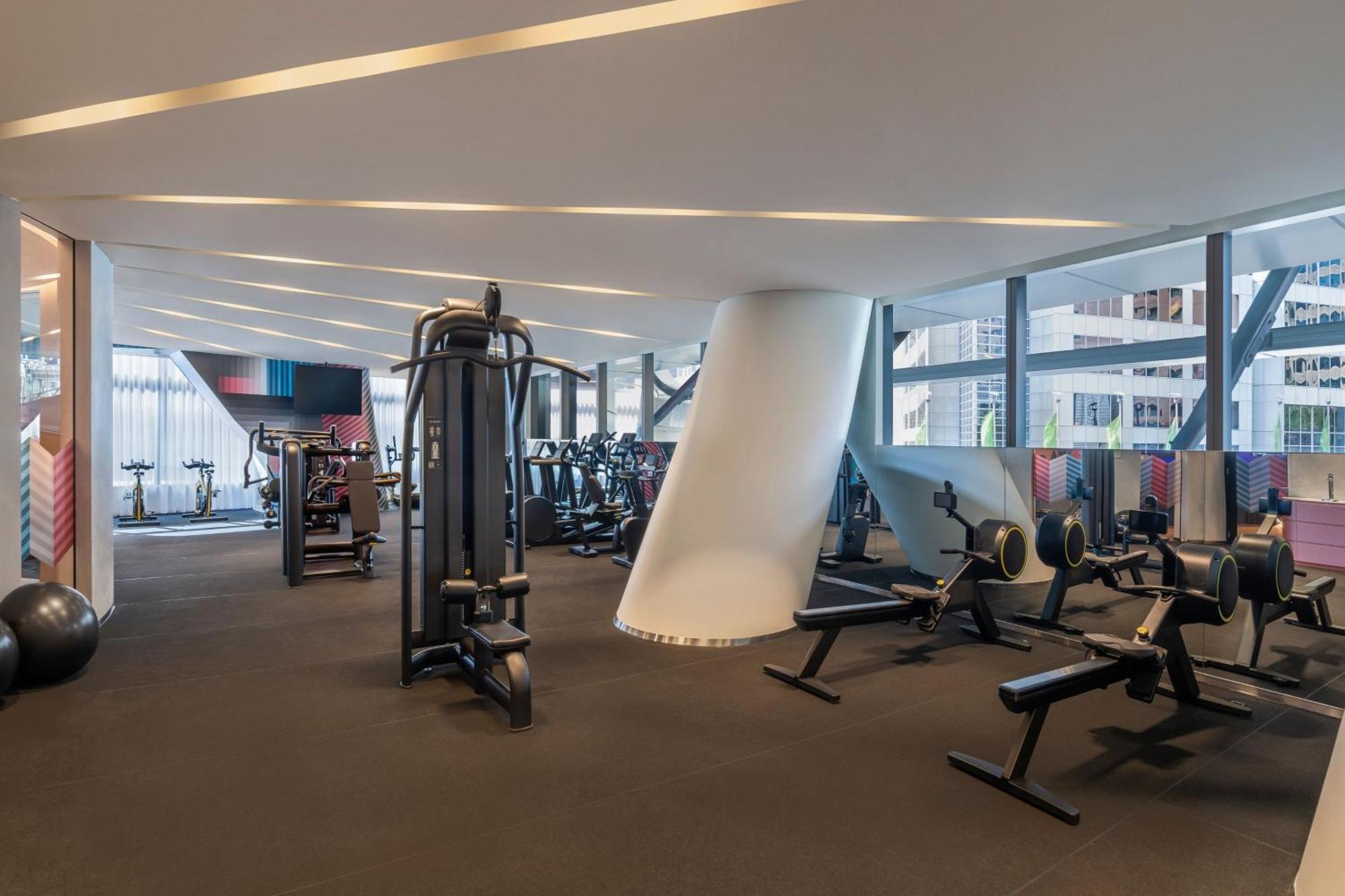 فندق W سيدني المظهر الخارجي الصورة The gym at The Standard London